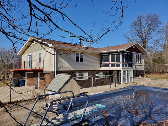 1441 N Wozniak Road, Michigan City, IN 46360