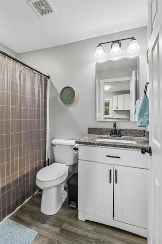601 1st Street E, Altoona, IA 50009