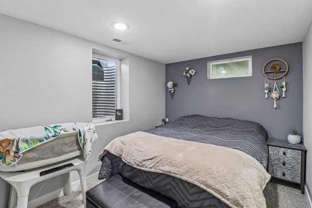 601 1st Street E, Altoona, IA 50009