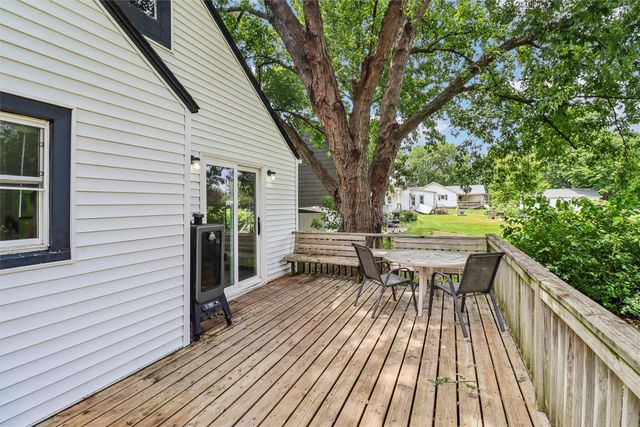 601 1st Street E, Altoona, IA 50009