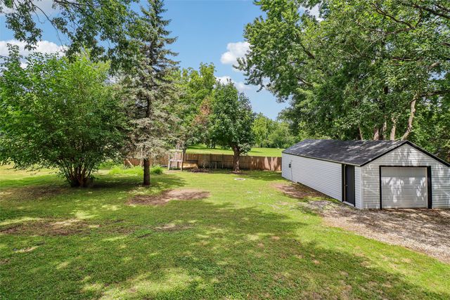 601 1st Street E, Altoona, IA 50009