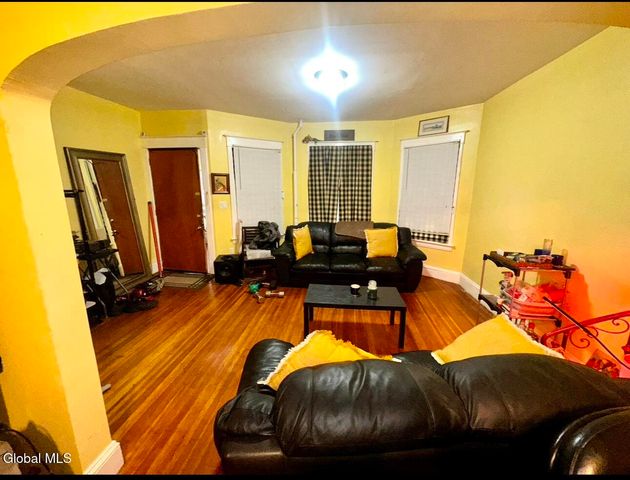 813 Francis Avenue, Schenectady, NY 12303