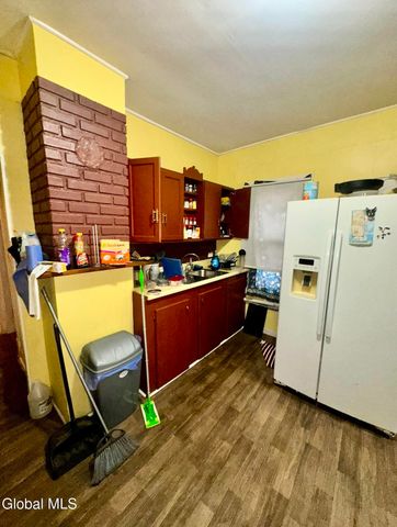 813 Francis Avenue, Schenectady, NY 12303