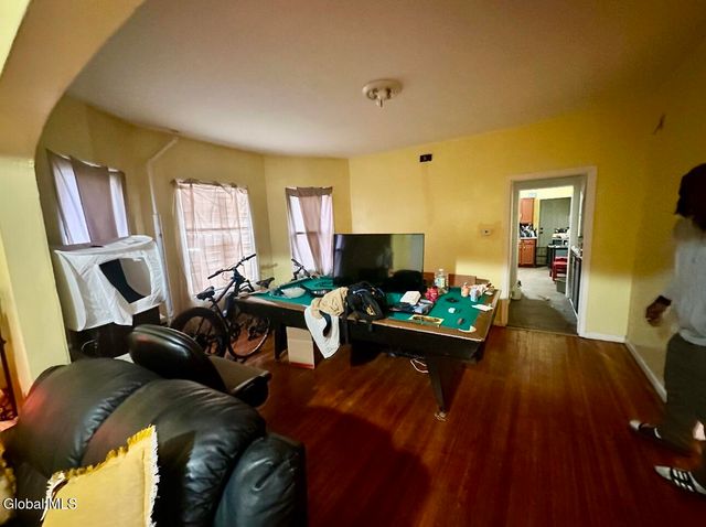 813 Francis Avenue, Schenectady, NY 12303