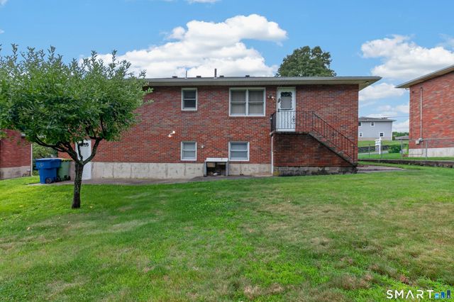 124 Judith Lane, Waterbury, CT 06704