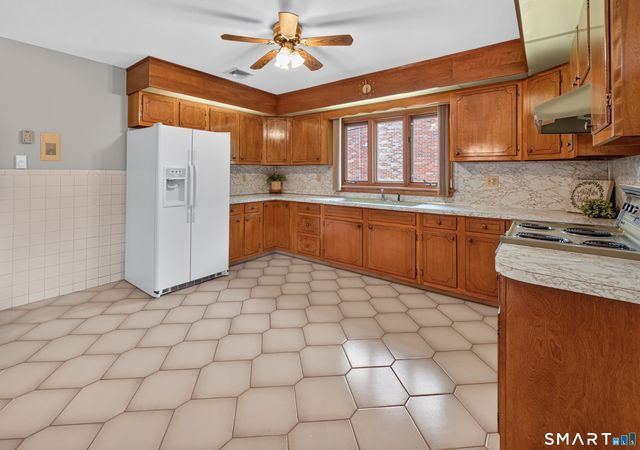 124 Judith Lane, Waterbury, CT 06704