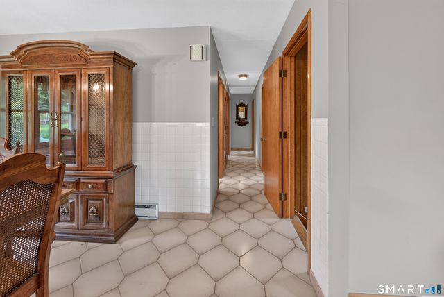 124 Judith Lane, Waterbury, CT 06704