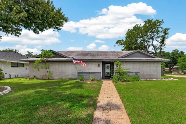 1703 Droxford Drive, Houston, TX 77008