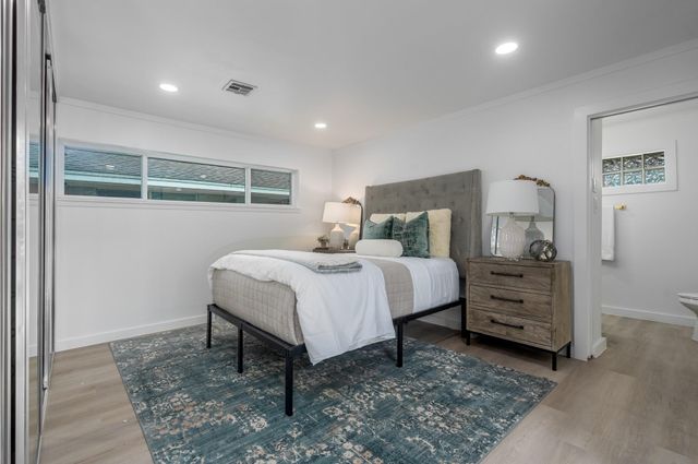 1703 Droxford Drive, Houston, TX 77008