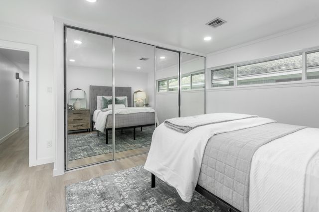 1703 Droxford Drive, Houston, TX 77008