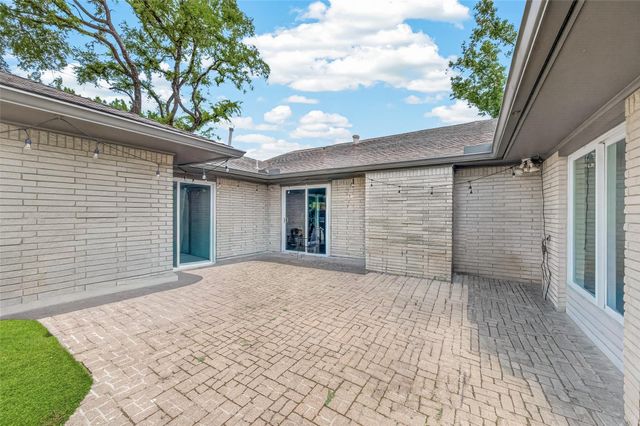 1703 Droxford Drive, Houston, TX 77008