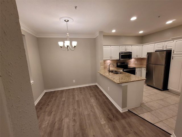 1919 Post Oak Park Drive 5101, Houston, TX 77027