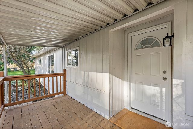 21 E North Lake Drive, Shelton, WA 98584