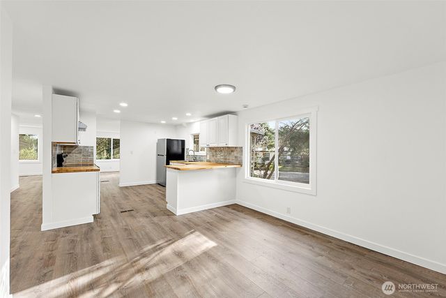 21 E North Lake Drive, Shelton, WA 98584