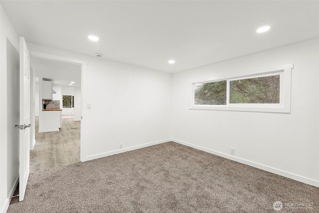 21 E North Lake Drive, Shelton, WA 98584