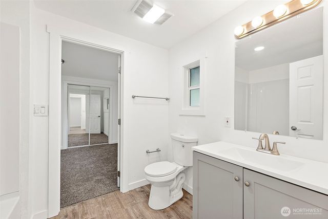 21 E North Lake Drive, Shelton, WA 98584