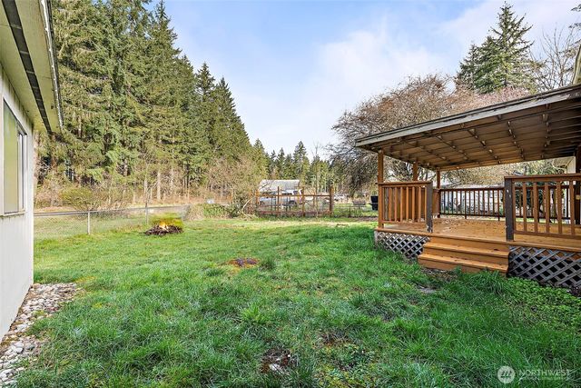 21 E North Lake Drive, Shelton, WA 98584