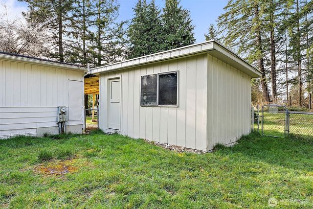 21 E North Lake Drive, Shelton, WA 98584