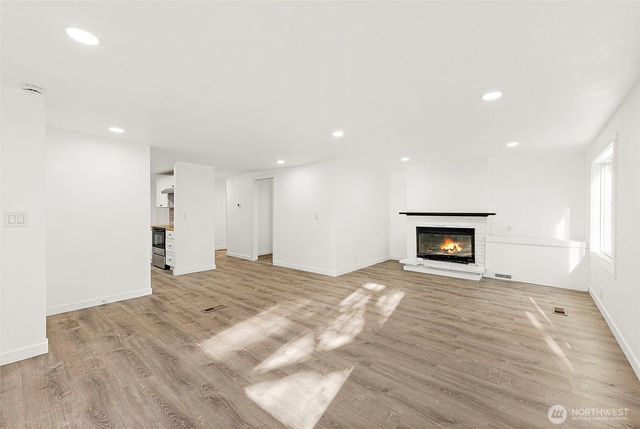 21 E North Lake Drive, Shelton, WA 98584