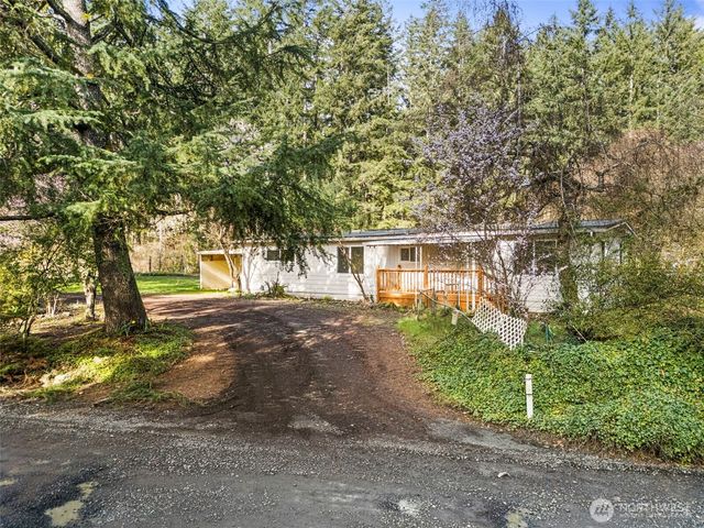 21 E North Lake Drive, Shelton, WA 98584