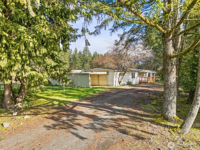 21 E North Lake Drive, Shelton, WA 98584