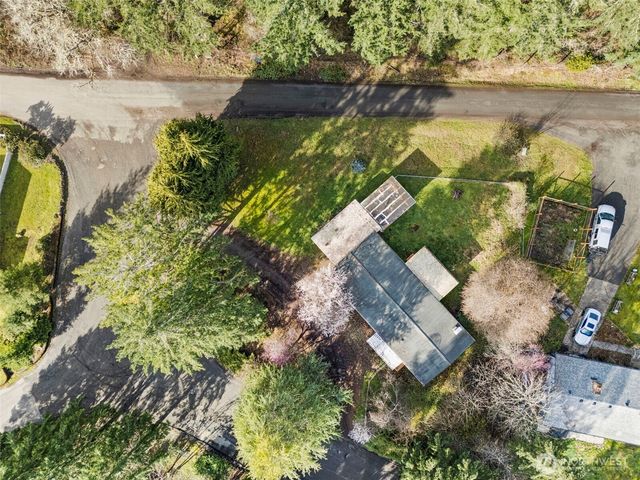 21 E North Lake Drive, Shelton, WA 98584