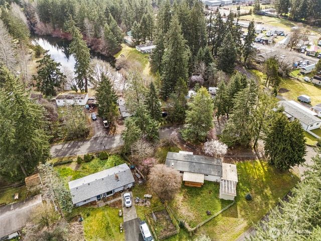 21 E North Lake Drive, Shelton, WA 98584