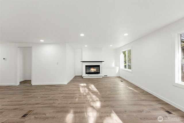 21 E North Lake Drive, Shelton, WA 98584