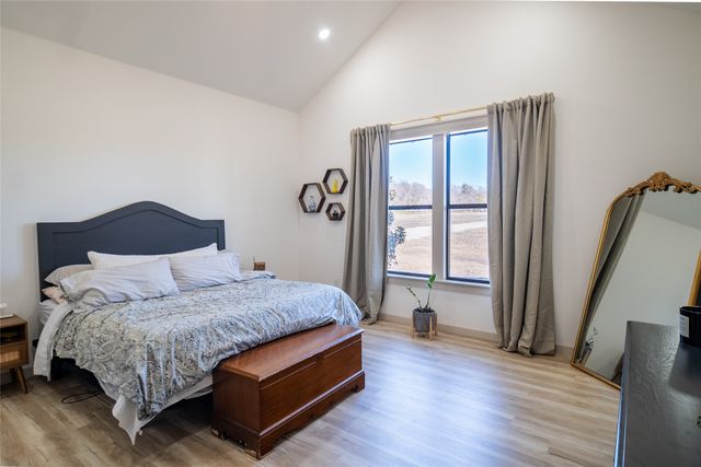 375 Wolf Front Road, Van Alstyne, TX 75495