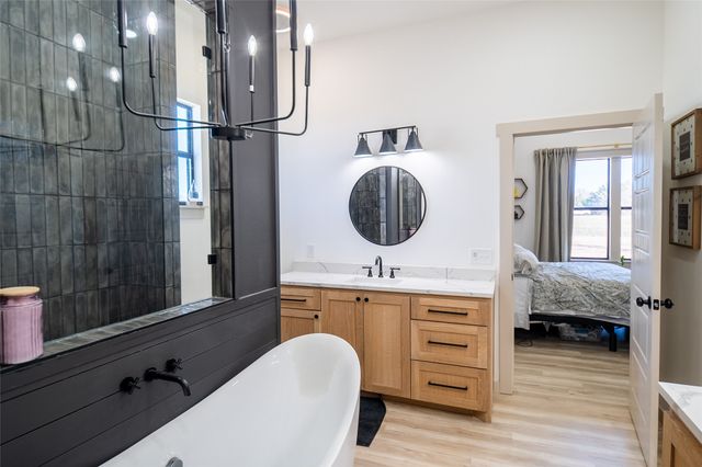 375 Wolf Front Road, Van Alstyne, TX 75495