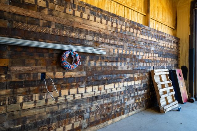 375 Wolf Front Road, Van Alstyne, TX 75495