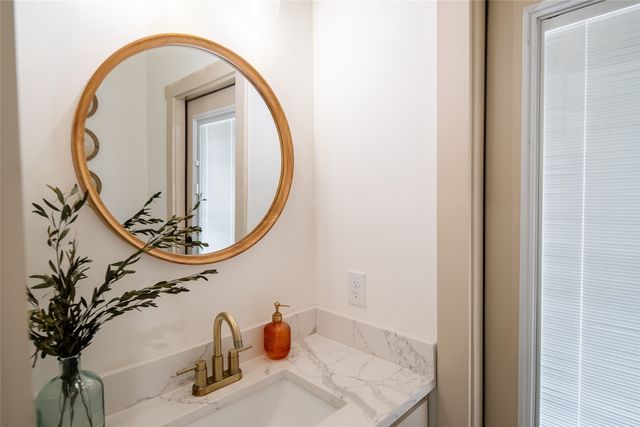 375 Wolf Front Road, Van Alstyne, TX 75495