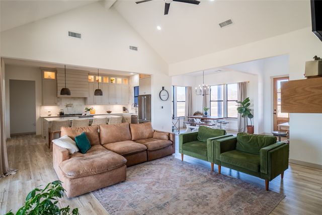 375 Wolf Front Road, Van Alstyne, TX 75495