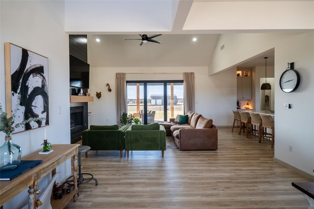 375 Wolf Front Road, Van Alstyne, TX 75495