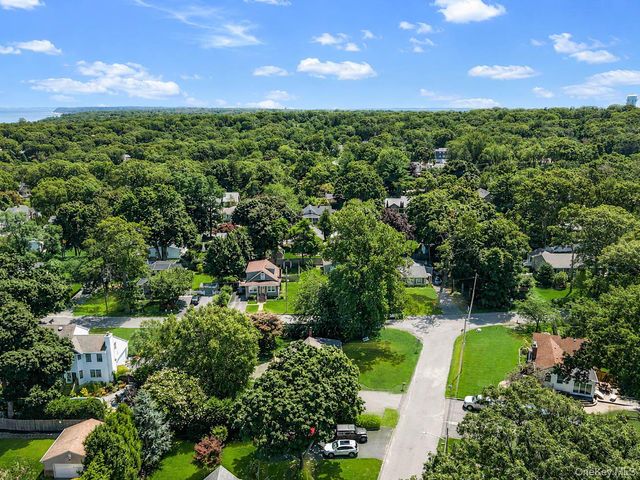 12 Sycamore Road, Rocky Point, NY 11778