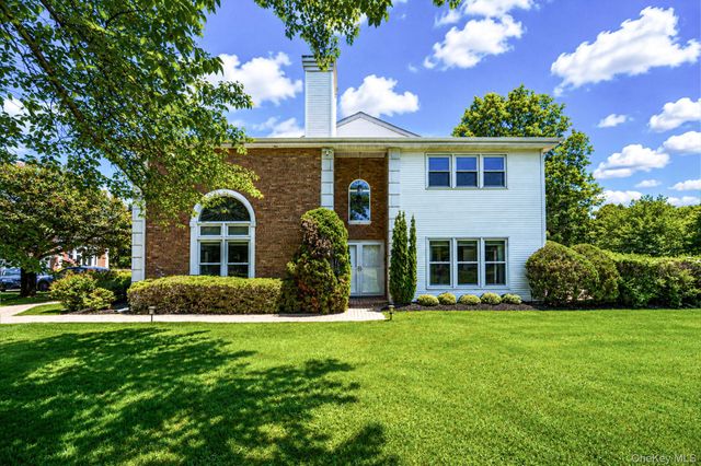 86 Hamlet Drive, Commack, NY 11725