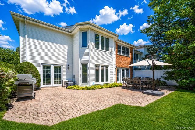 86 Hamlet Drive, Commack, NY 11725
