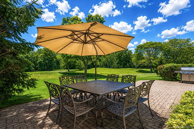 86 Hamlet Drive, Commack, NY 11725