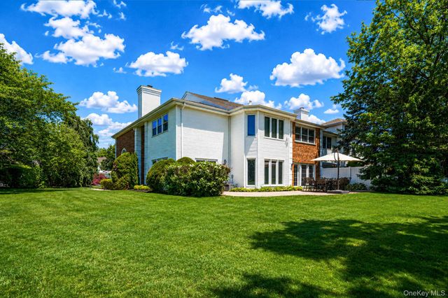 86 Hamlet Drive, Commack, NY 11725
