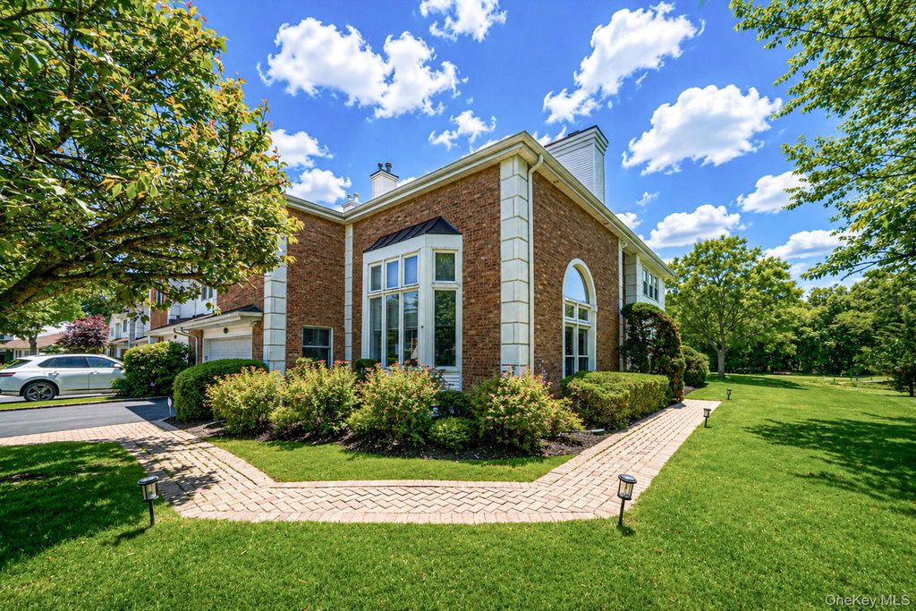 86 Hamlet Drive, Commack, NY 11725