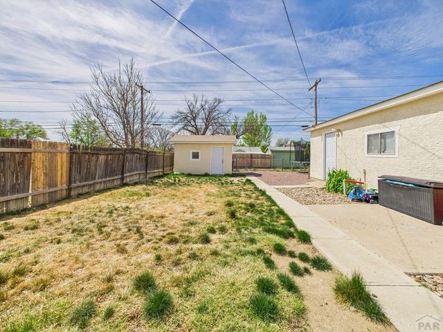 2006 E 14th St, Pueblo, CO 81001