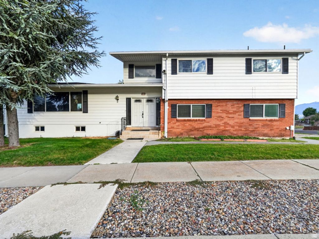 4723 MADISON AVE, South Ogden, UT 84403 — photo 2