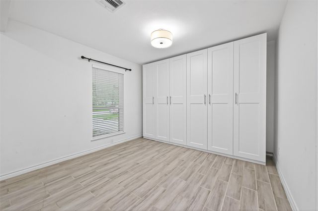11107 Cedarhurst Drive, Houston, TX 77096