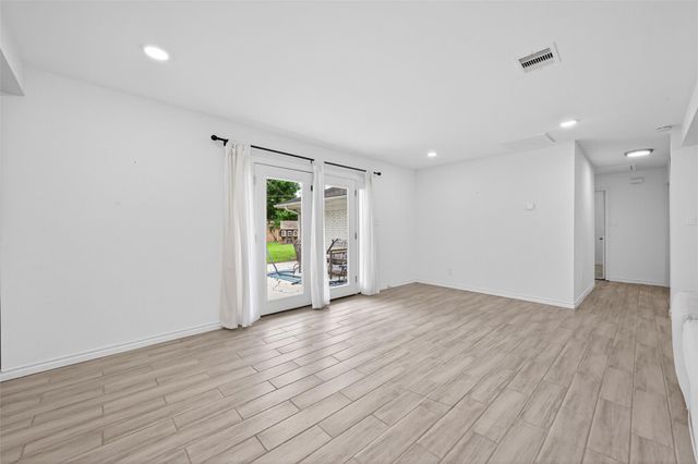 11107 Cedarhurst Drive, Houston, TX 77096