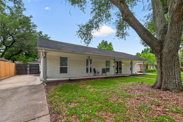 11107 Cedarhurst Drive, Houston, TX 77096
