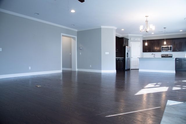 565 Lakeshore Cove Drive, Fort Oglethorpe, GA 30742