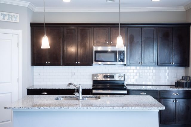 565 Lakeshore Cove Drive, Fort Oglethorpe, GA 30742