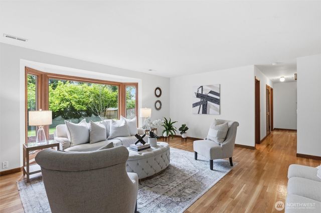 2503 125th Avenue NE, Bellevue, WA 98005