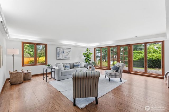 2503 125th Avenue NE, Bellevue, WA 98005