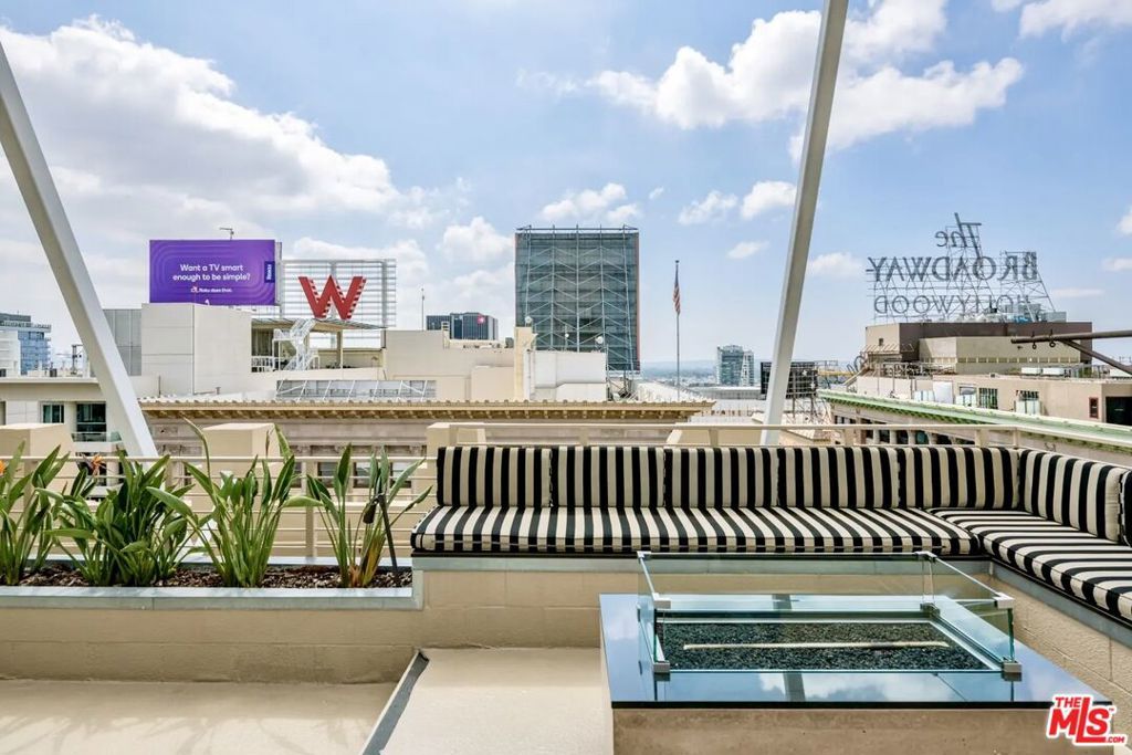 Image 23 of property listing at 6253 Hollywood Boulevard 1202, Los Angeles, CA 90028